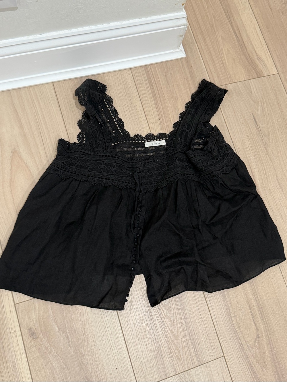 Doen Vera Lace-Trimmed Sleeveless Top